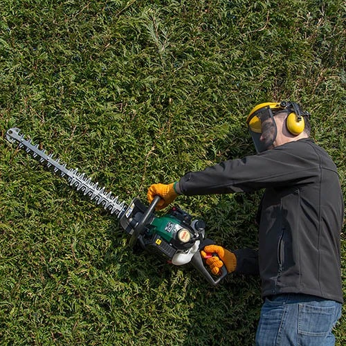 Webb 26cc Double Sided Petrol Hedge Trimmer 6 Webb 26cc Double Sided Petrol Hedge Trimmer - Image 6