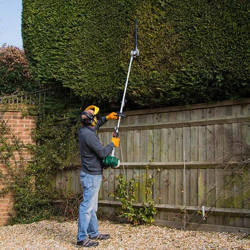 Webb PHT26 26cc Split Shaft Long Reach Petrol Hedge Trimmer 2 Webb PHT26 26cc Split Shaft Long Reach Petrol Hedge Trimmer - Image 2