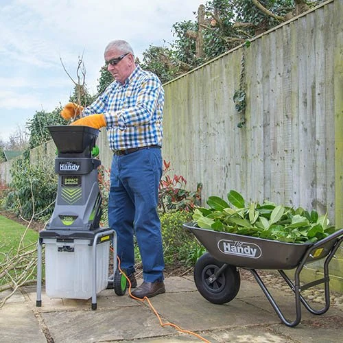 The Handy 2500 Watt Impact Shredder C/w Collection Box 1 The Handy 2500 Watt Impact Shredder C/w Collection Box