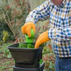 The Handy 2500 Watt Impact Shredder C/w Collection Box 10 The Handy 2500 Watt Impact Shredder C/w Collection Box -You Garden 180190 2