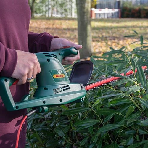 Webb 500w 51cm Cut Electric Hedge Trimmer 2 Webb 500w 51cm Cut Electric Hedge Trimmer - Image 2