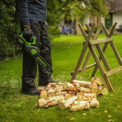 Cordless Brushless Chainsaw With 2Ah Battery & Charger -You Garden 180365 3